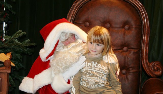 visit santa disneyland paris