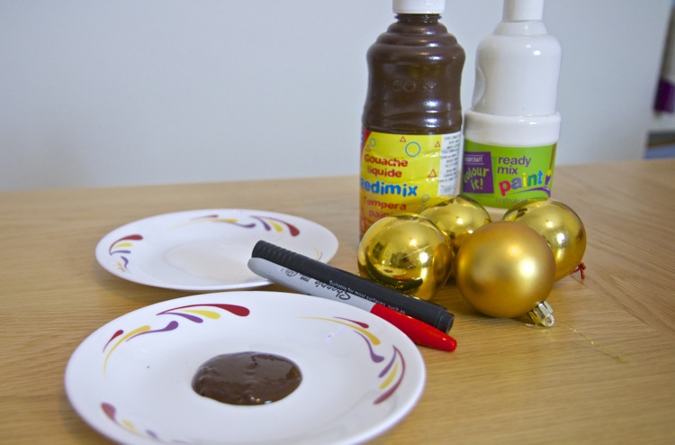 how to make fingerprint snowman decorations