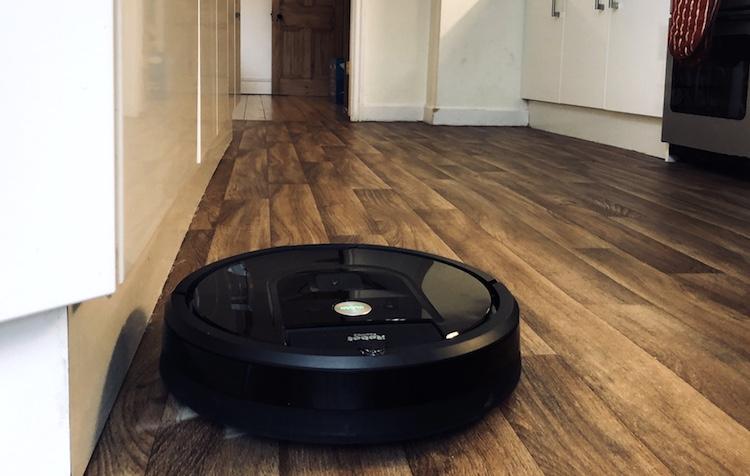 Roomba 980 robot vacuum cleaner