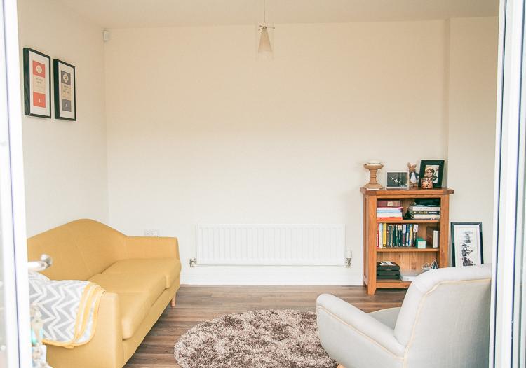 new build home kitchen sitting area