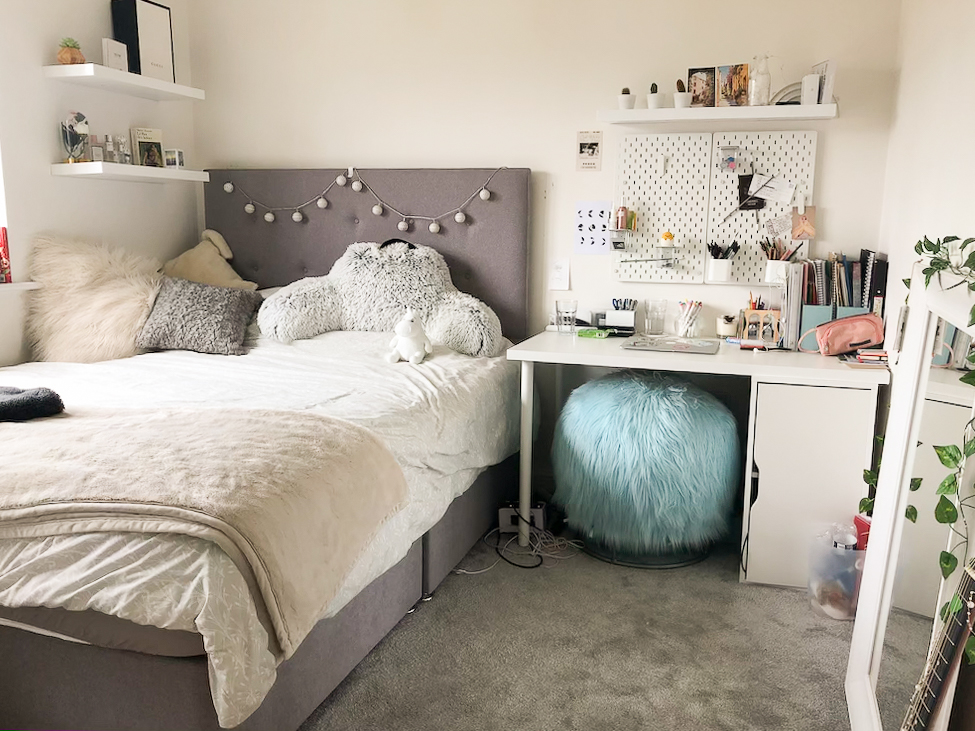 teen bedroom