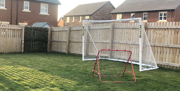 GARDEN HOCKEY GOAL