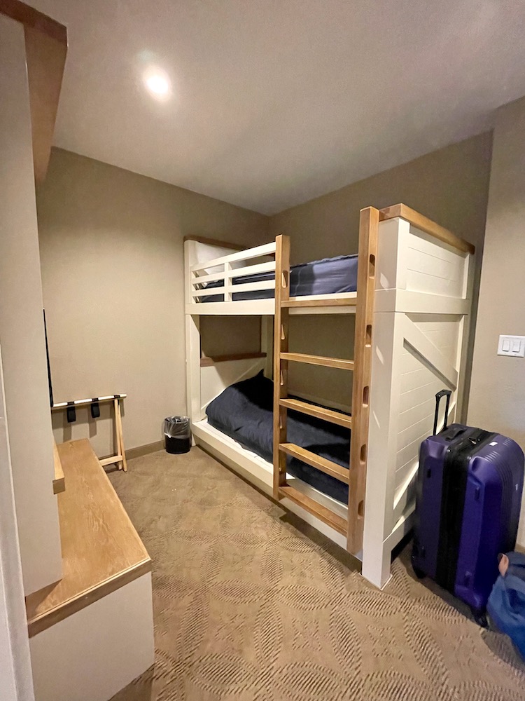 dollywood family room 