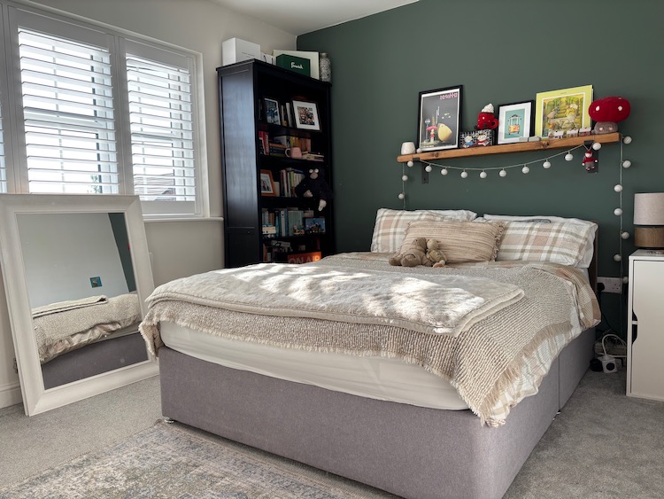 flea bedroom uni makeover